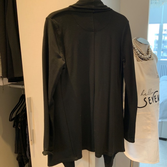 Long jacket - Picture 3 of 3